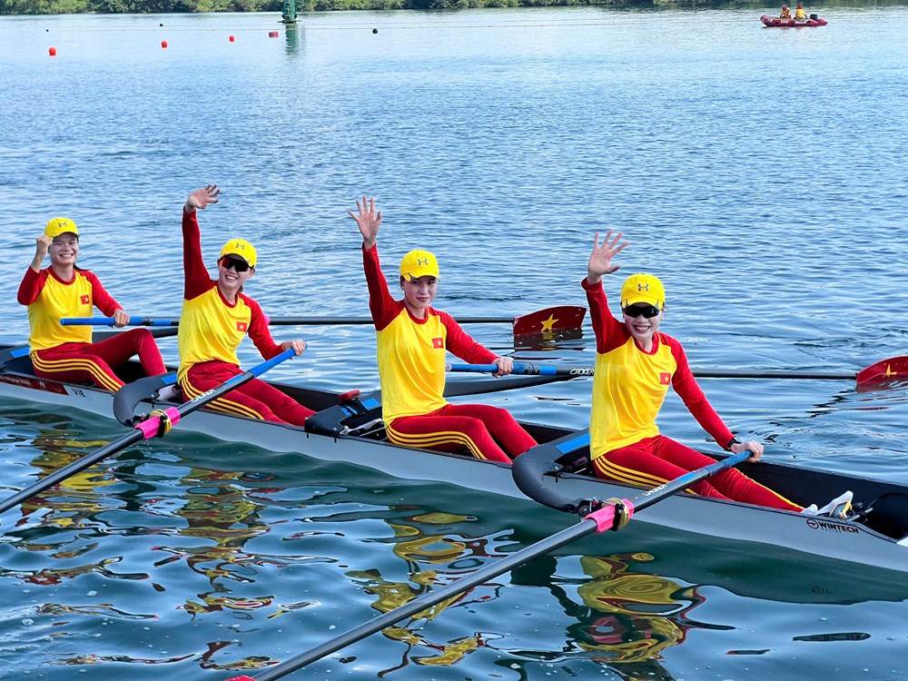 Những tay chèo “nhỏ bé” và tấm HCĐ của ý chí Việt Nam - ảnh 1