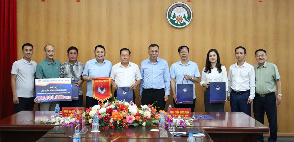 LĐBĐ Việt Nam hỗ trợ Lạng Sơn phát triển bóng đá trẻ, nâng cao năng lực tổ chức giải - ảnh 2