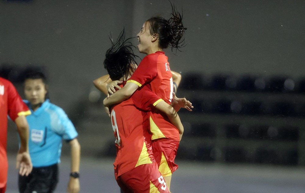 U17 nữ Việt Nam thắng đậm Palestine trong trận ra quân vòng loại châu Á - ảnh 2