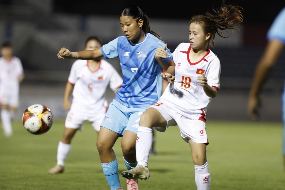 U17 nữ Việt Nam thắng 20-0, vượt Kyrgyzstan chiếm ngôi đầu bảng D - ảnh 2
