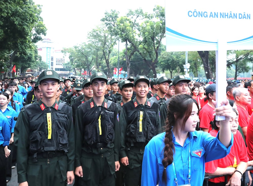 Người dân Thủ đô náo nức tham gia Lễ phát động toàn dân tập luyện thể thao vì một Việt Nam khoẻ mạnh - ảnh 3