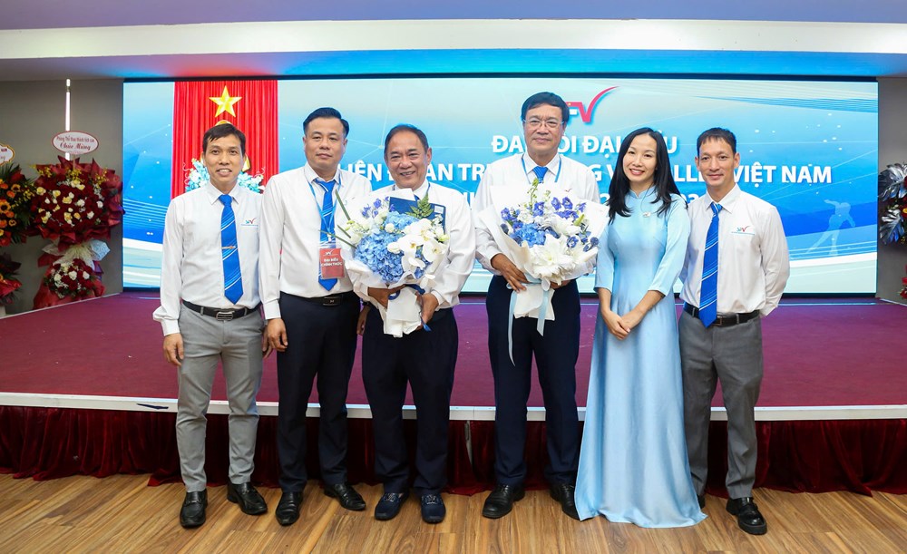 PGS.TS Đặng Hà Việt tiếp tục giữ chức Chủ tịch Liên đoàn Trượt băng và Roller Việt Nam - ảnh 1