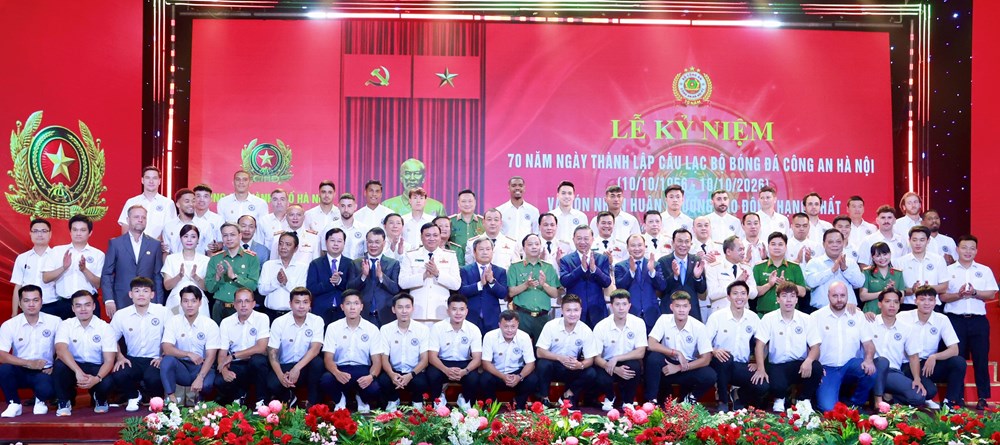 Tổng Bí thư, Chủ tịch nước Tô Lâm dự Lễ kỷ niệm 70 năm thành lập CLB bóng đá Công an Hà Nội - ảnh 3