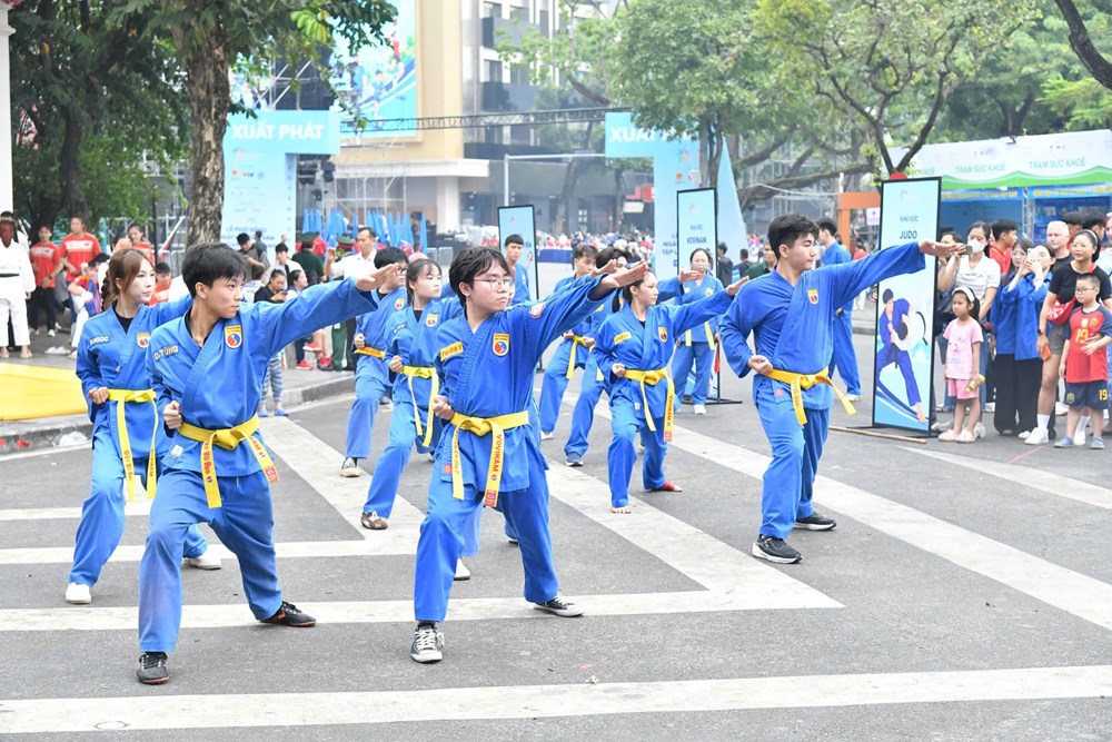 232.460 người tham gia Lễ phát động Phong trào toàn dân tập luyện thể thao - ảnh 2