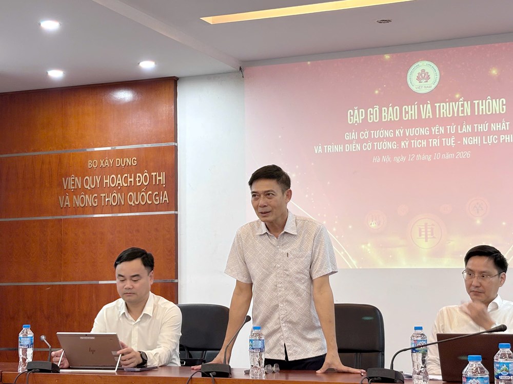 Hai kỳ thủ khuyết tật Việt Nam và Trung Quốc tranh tài cờ tưởng tượng - ảnh 1