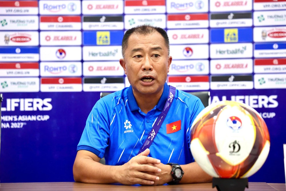 HLV Okiyama Masahiko nói về hành trình giành vé dự VCK U17 nữ châu Á 2027 - ảnh 1