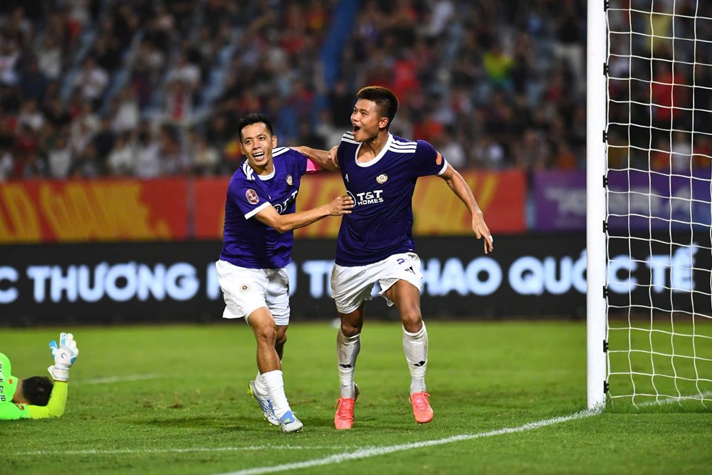 CLB Hà Nội đánh bại CAHN trong trận derby Thủ đô - ảnh 1