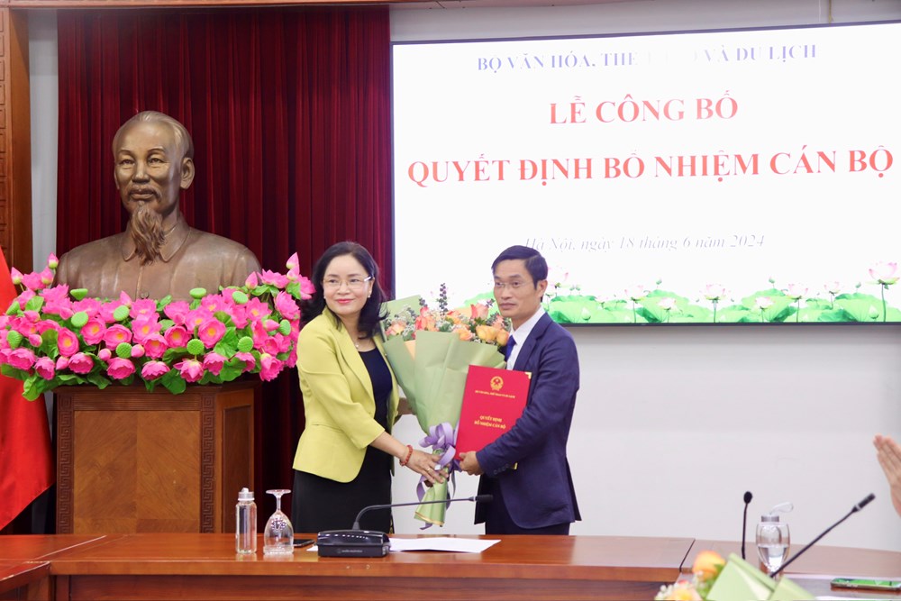 Bộ VHTTDL công bố và trao quyết định bổ nhiệm cán bộ - ảnh 4