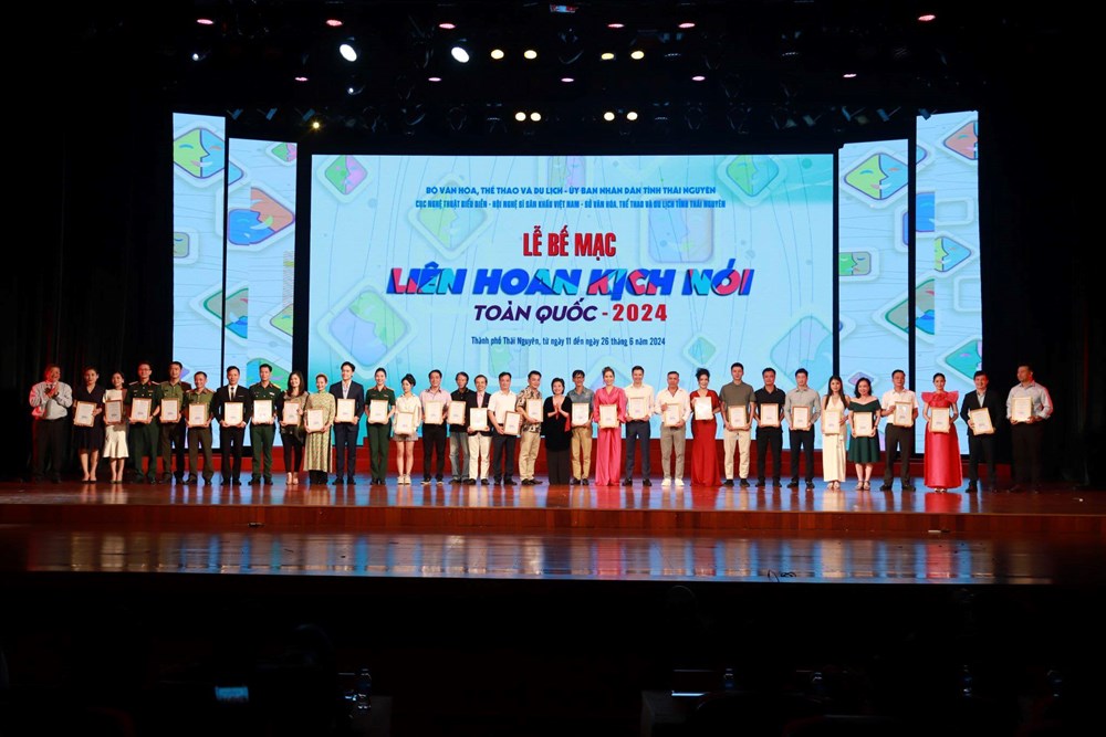 Bế mạc Liên hoan Kịch nói toàn quốc 2024 - ảnh 4
