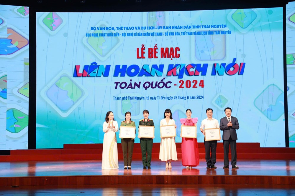 Bế mạc Liên hoan Kịch nói toàn quốc 2024 - ảnh 8