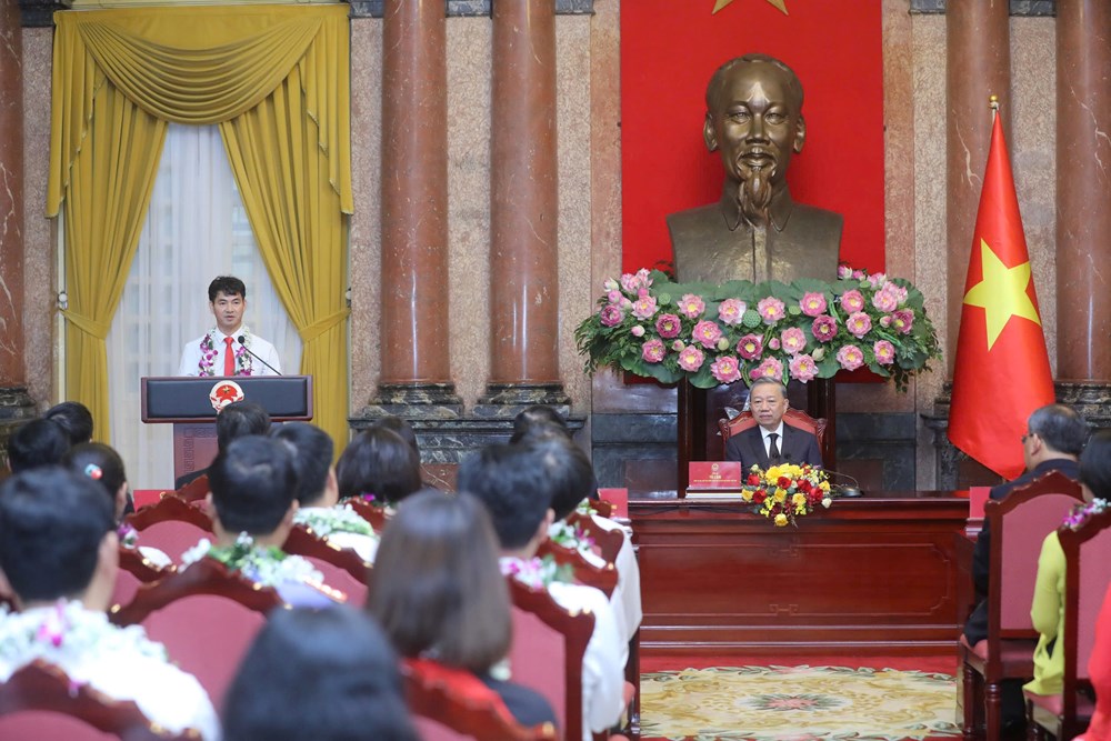 NSND Xuân Bắc là 1 trong 150 điển hình được tuyên dương trong Phong trào thi đua“tham mưu giỏi, phục vụ tốt” - ảnh 3