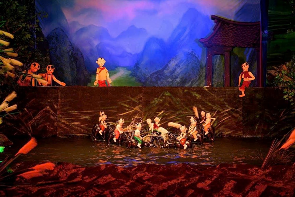 Sáng tạo mới qua vở rối “Hoàng đế cờ lau" - ảnh 1