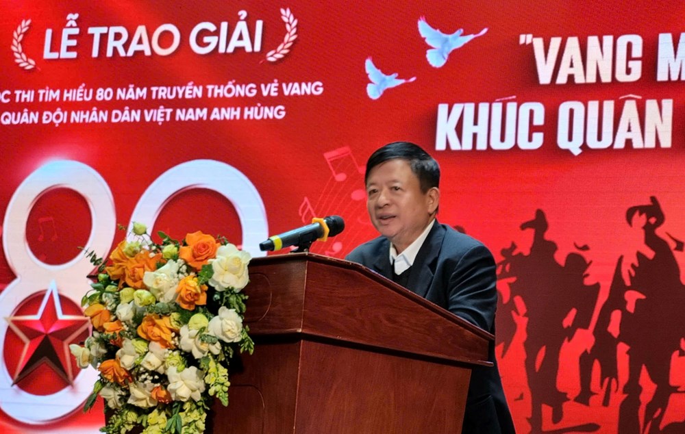Trao giải Cuộc thi “Tìm hiểu 80 năm truyền thống vẻ vang của Quân đội nhân dân Việt Nam anh hùng” - ảnh 2
