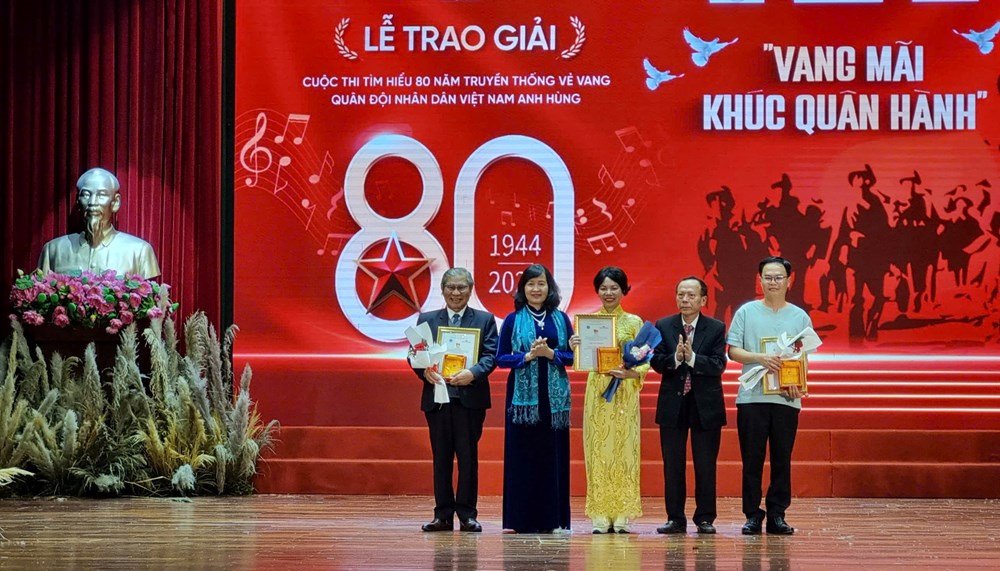 Trao giải Cuộc thi “Tìm hiểu 80 năm truyền thống vẻ vang của Quân đội nhân dân Việt Nam anh hùng” - ảnh 5