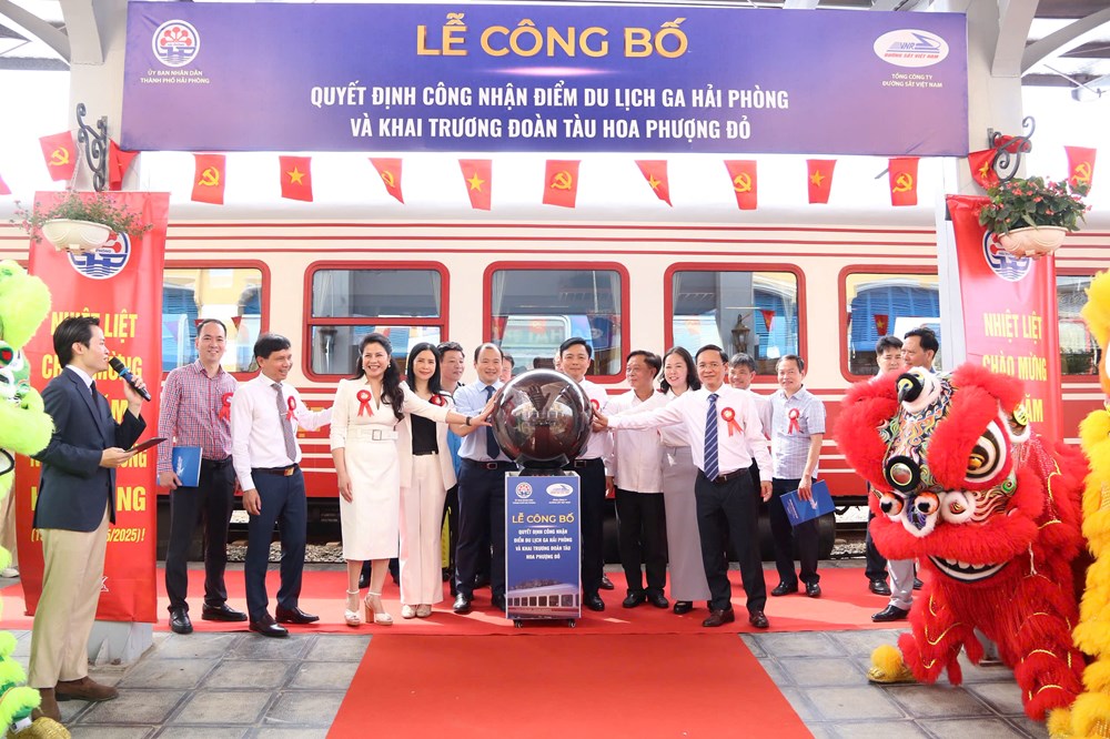 Công bố điểm du lịch Ga Hải Phòng và khai trương đoàn tàu Hoa Phượng Đỏ - ảnh 1