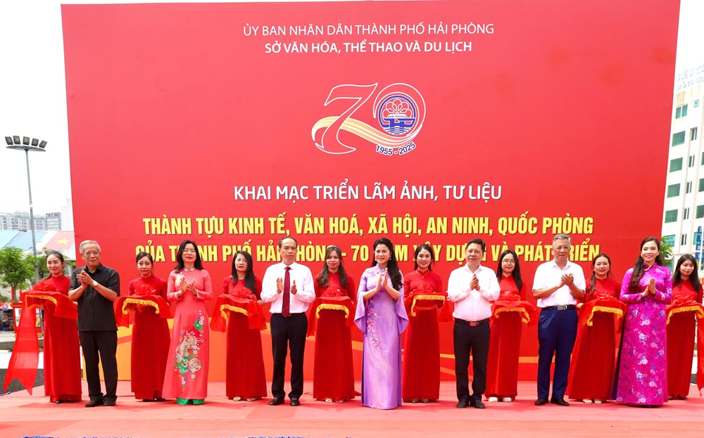 Triển lãm thành tựu 70 năm xây dựng và phát triển Hải Phòng - ảnh 1