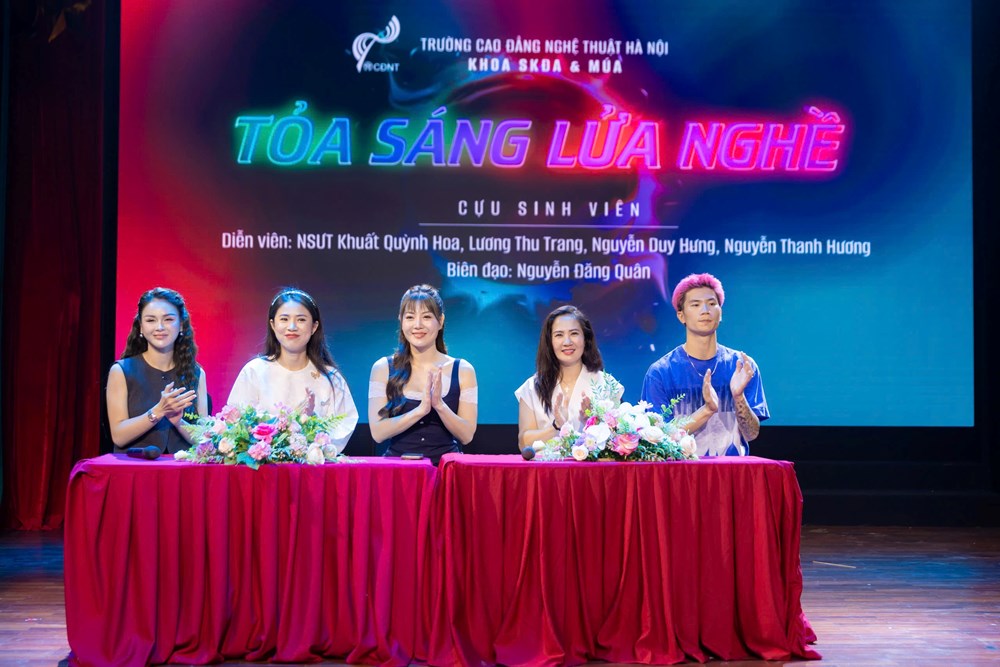 Gala “Toả sáng lửa nghề“: Truyền đam mê, giữ lửa nghệ thuật cho thế hệ trẻ - ảnh 1