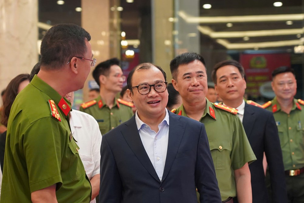 Nhà hát Kịch Việt Nam biểu diễn tri ân lực lượng cảnh sát phòng cháy, chữa cháy - ảnh 2