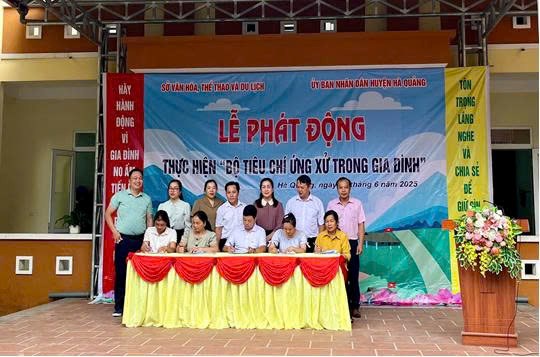 Cao Bằng phát động bộ tiêu chí ứng xử trong gia đình năm 2025 - ảnh 1