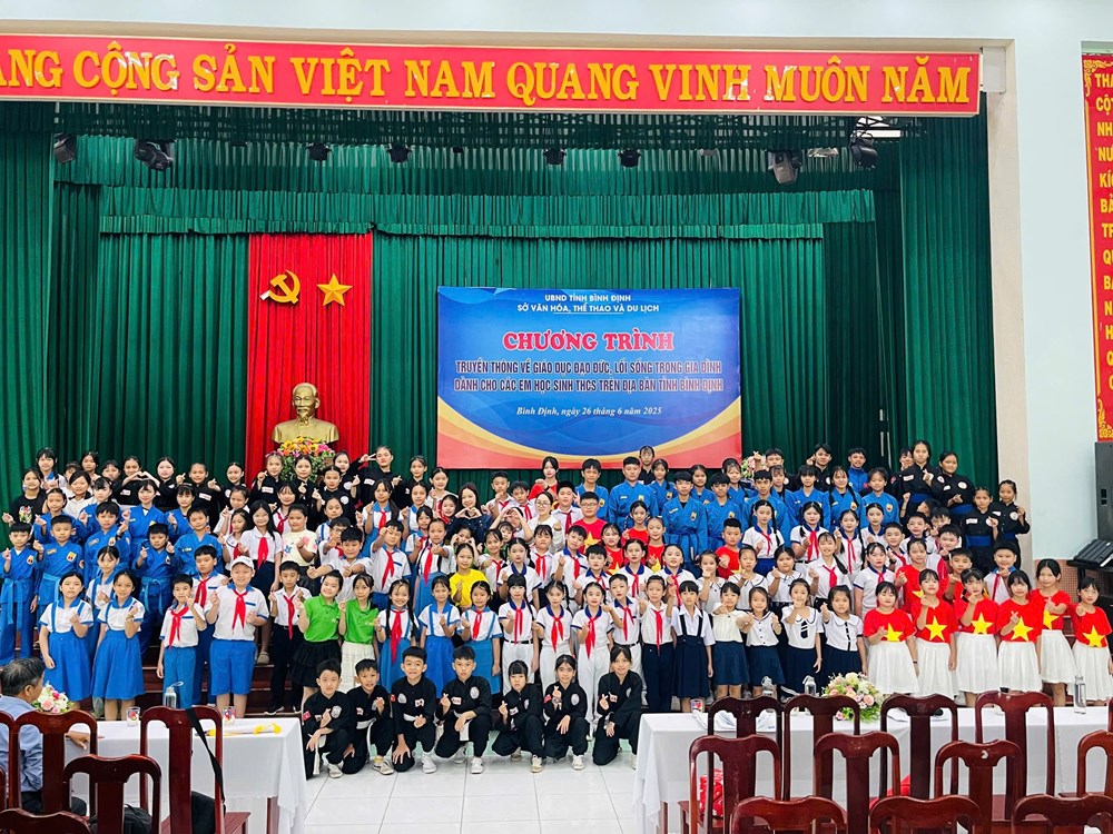 Bình Định: Truyền thông về giáo dục đạo đức, lối sống trong gia đình dành cho học sinh THCS - ảnh 2
