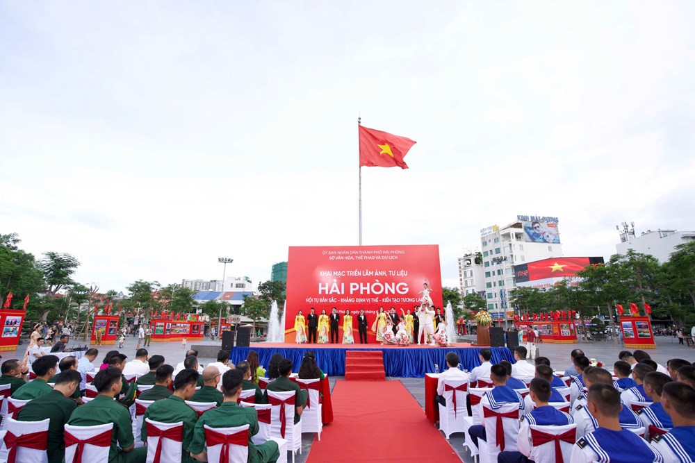 Triển lãm “Hải Phòng - Hội tụ bản sắc, khẳng định vị thế, kiến tạo tương lai” - ảnh 2