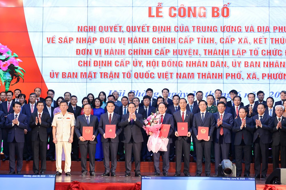 Thủ tướng Phạm Minh Chính dự Lễ công bố Nghị quyết, Quyết định sáp nhập tại TP Hải Phòng - ảnh 3