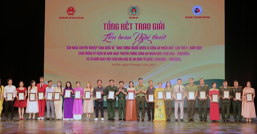 Bế mạc và trao giải Liên hoan nghệ thuật sân khấu về hình tượng người chiến sĩ công an - ảnh 3