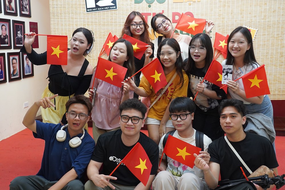 Vì sao "Bệnh sĩ” sau hơn ba thập kỷ vẫn chưa hạ nhiệt? - ảnh 5