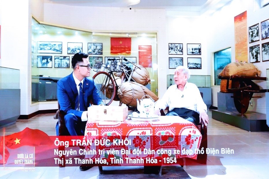Cầu truyền hình trực tiếp “Dưới lá cờ quyết thắng”: Hào hùng và lắng đọng - ảnh 5