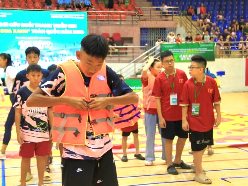 Quảng Nam nhất toàn đoàn tại Giải bơi cứu đuối thanh thiếu nhi “Đường đua xanh” toàn quốc 2024 - ảnh 3