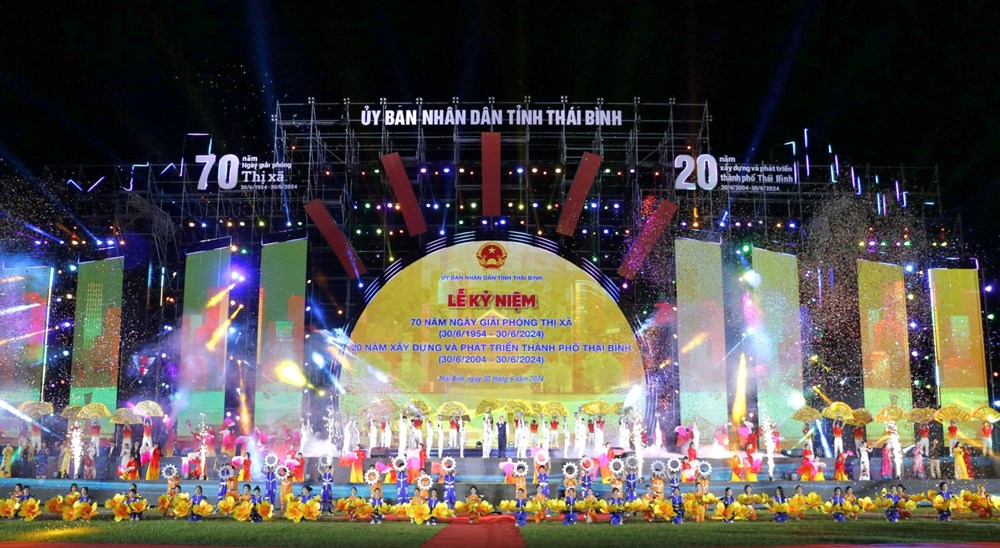 TP Thái Bình kỷ niệm 70 năm ngày giải phóng và đón nhận Huân chương Độc lập hạng Nhì - ảnh 5