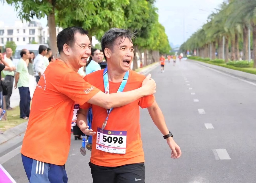 Sôi nổi giải chạy 'Vì làn sóng khỏe' - ảnh 6