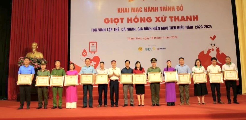 Khai mạc Hành trình đỏ “Kết nối dòng máu Việt” năm 2024 - ảnh 3