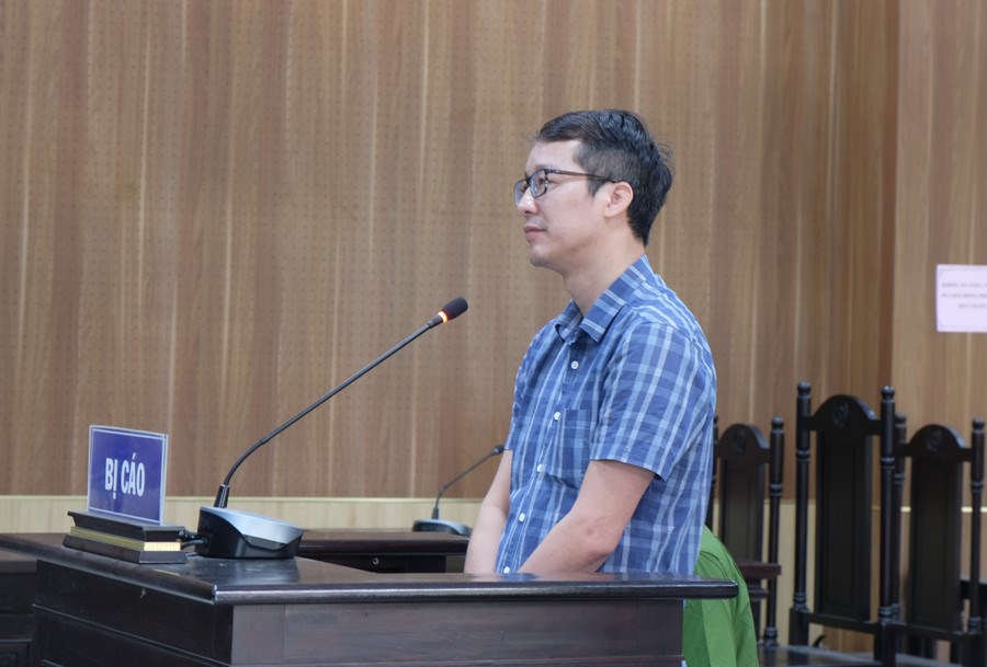 Nguyên Giám đốc Văn phòng đăng ký đất đai Sầm Sơn lĩnh 4 năm tù vì nhận hối lộ - ảnh 2