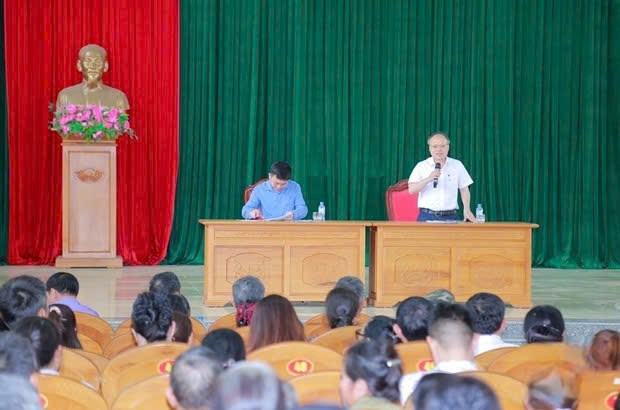 Bãi rác quá tải, dân phản ứng mạnh, doanh nghiệp hứa khắc phục - ảnh 1