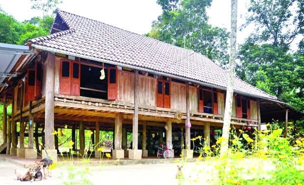 Phát triển du lịch từ gốc rễ văn hóa dân tộc thiểu số - ảnh 2