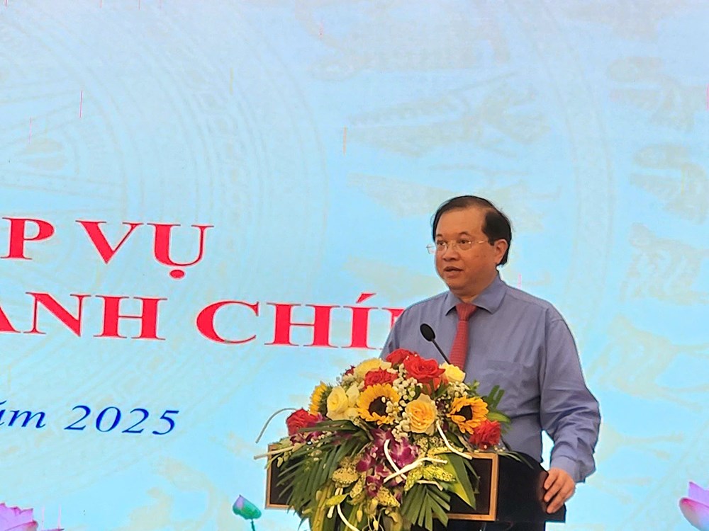 Đẩy mạnh cải cách thủ tục hành chính, lấy người dân và doanh nghiệp làm trung tâm - ảnh 1