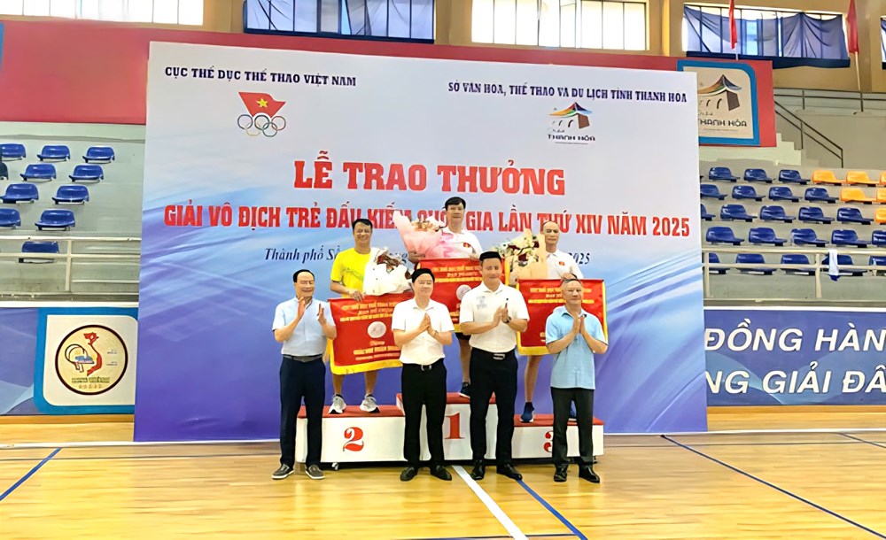 Hà Nội giành ngôi vương tại Giải vô địch trẻ Đấu kiếm quốc gia - ảnh 1
