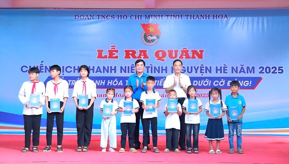 Gần 1,5 tỉ đồng lan tỏa tinh thần “áo xanh”  - ảnh 1