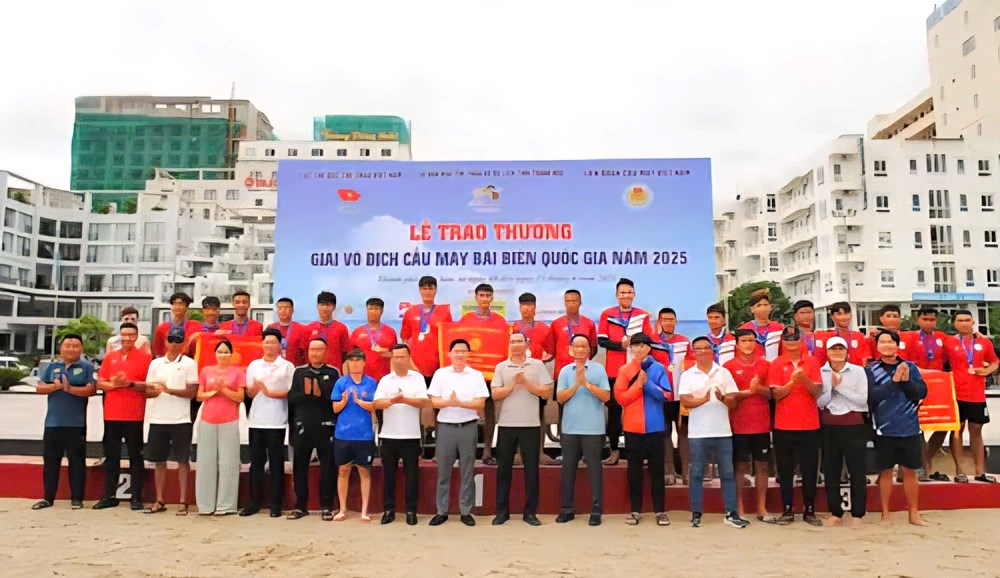 Giải Cầu mây bãi biển quốc gia 2025: Thanh Hóa ghi dấu ấn, Sóc Trăng và Hà Nội thắng lớn - ảnh 2