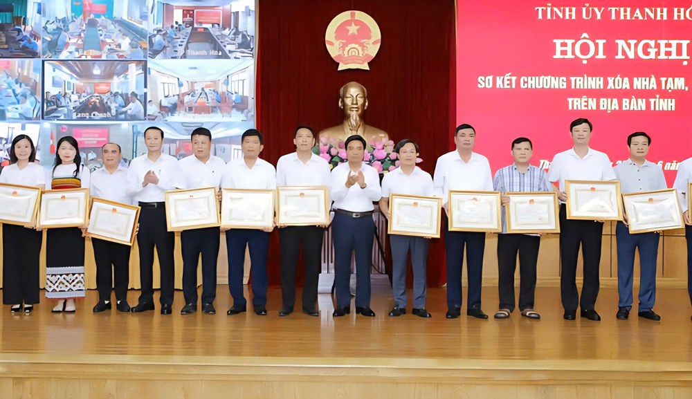 Gần 11.000 mái ấm vươn lên từ lòng dân - ảnh 1