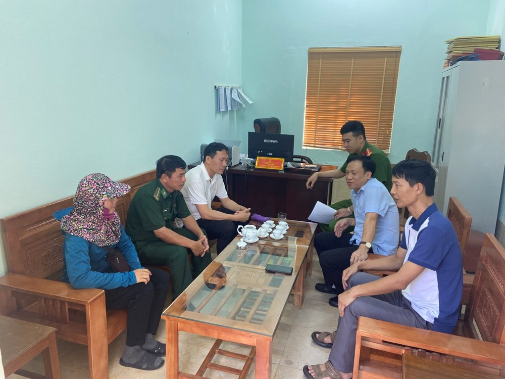 Cân thiếu hải sản bị du khách tố, tiểu thương Sầm Sơn bị xử phạt nặng - ảnh 1