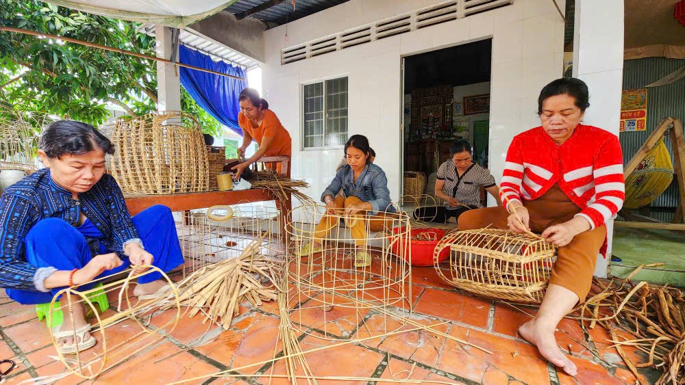 Bài cuối - Vững bước dưới bóng thời gian - ảnh 3