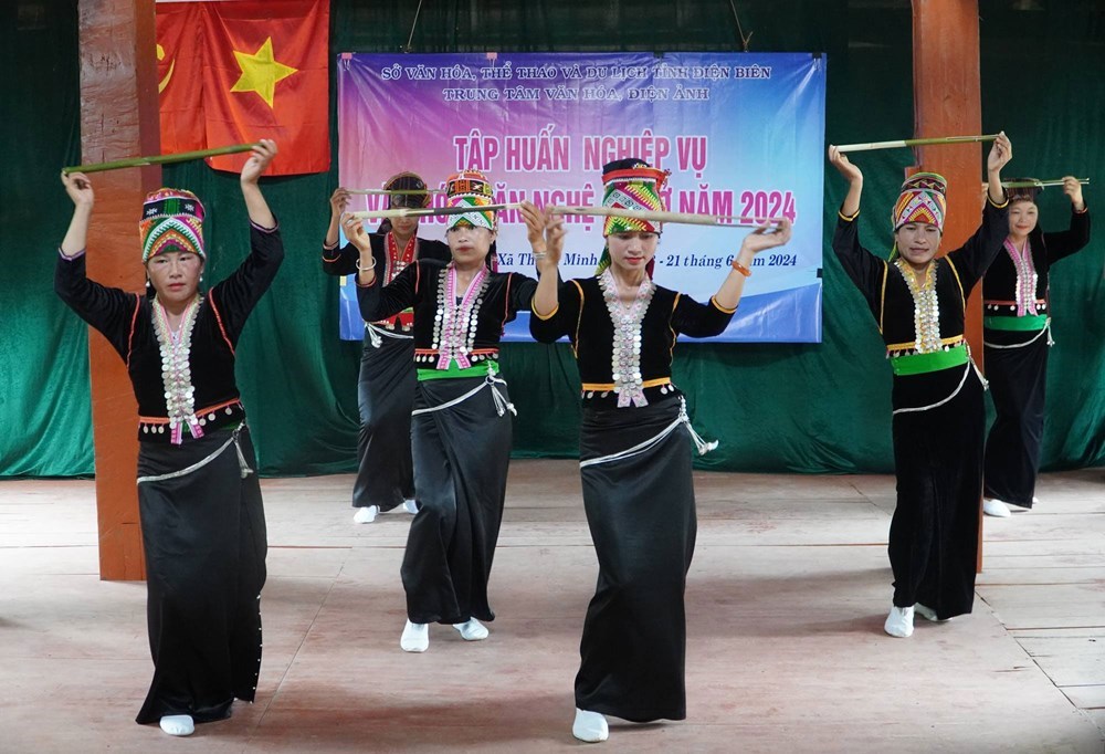 Bài 1 - Điện Biên "lột xác" ngoạn mục - ảnh 1