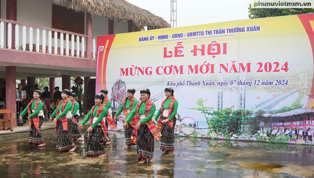 Chạm vào hồn đất, say trong hơi thở bản làng - ảnh 2