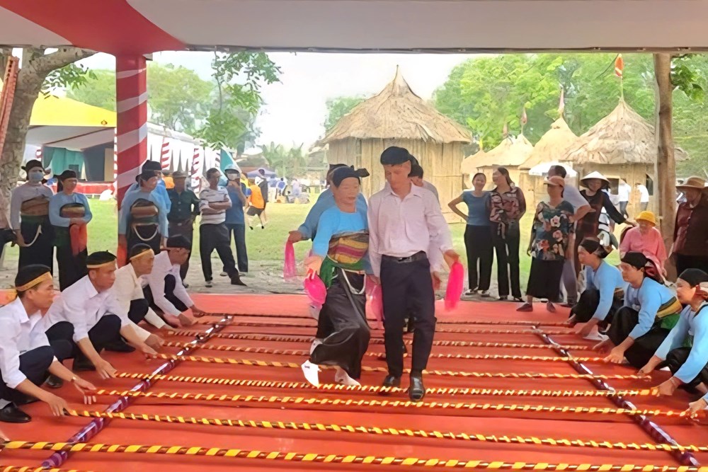 Bài 2 - Hồi sinh lễ hội, giữ lửa hồn làng - ảnh 1