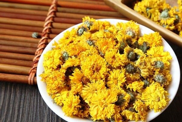Thanh Hóa thu hồi khẩn lô dược liệu Cúc hoa vàng vi phạm chất lượng - ảnh 1
