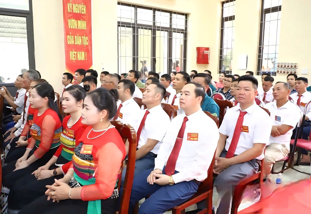 Quyết tâm đưa vùng biên về đích nông thôn mới - ảnh 1