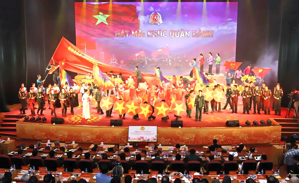 Lực lượng vũ trang Thanh Hóa đón nhận Huân chương Bảo vệ Tổ quốc hạng Nhất - ảnh 2