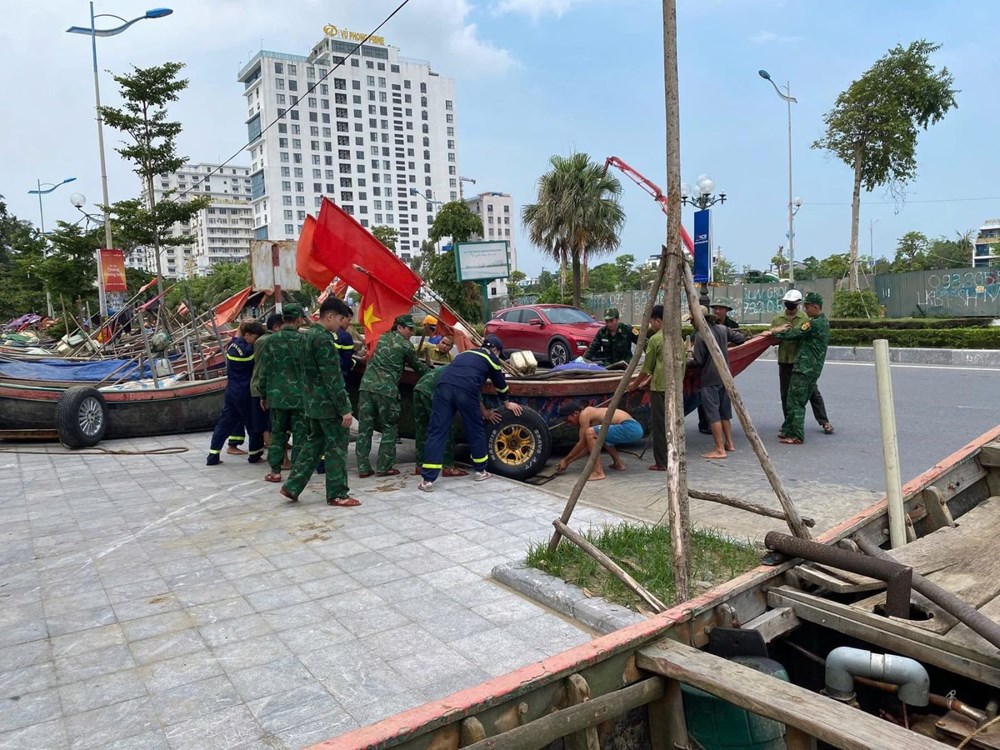Thanh Hóa huy động hơn 186.500 người, lập Ban Chỉ huy tiền phương ứng phó bão số 5 cực mạnh - ảnh 1